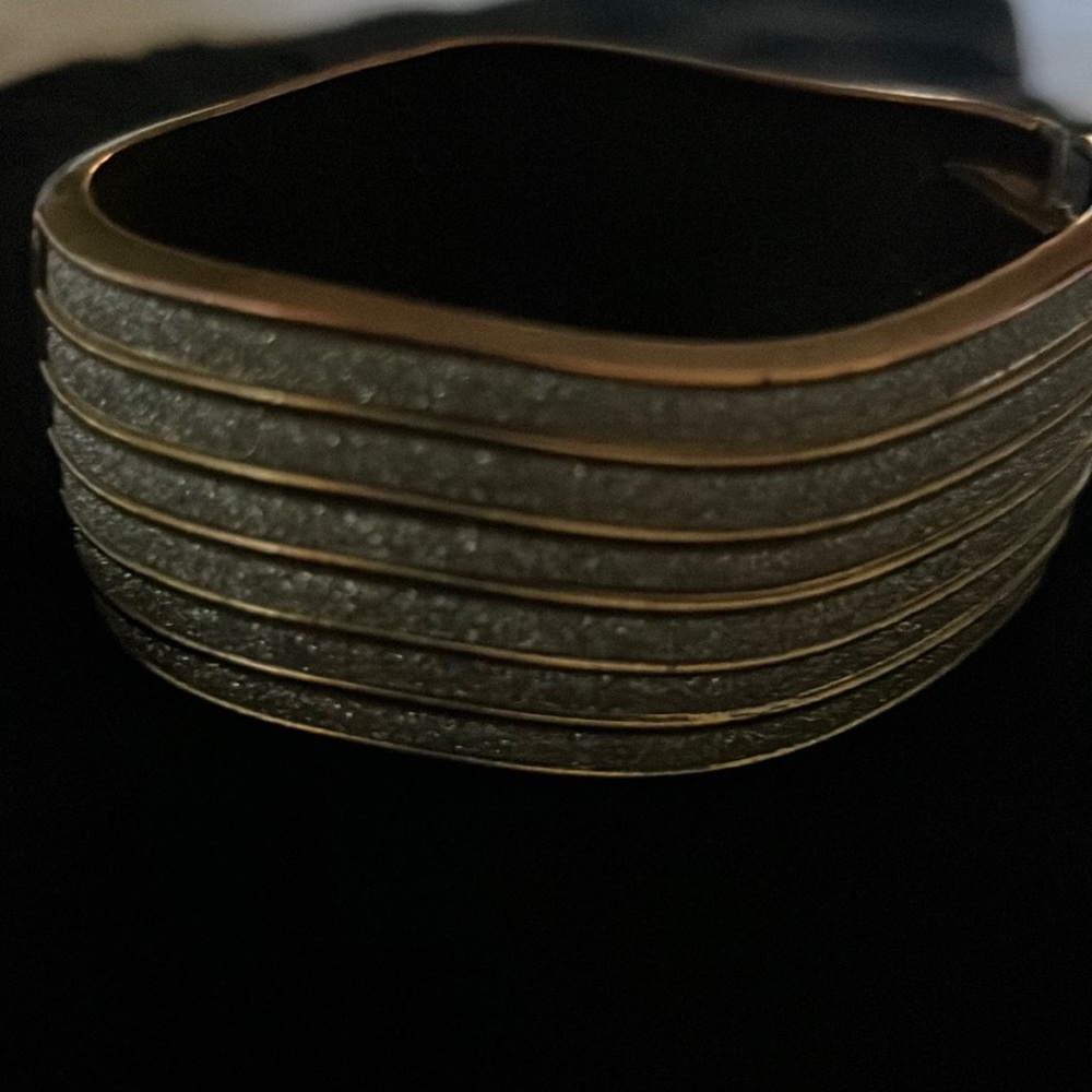 Gold and glitter bracelet